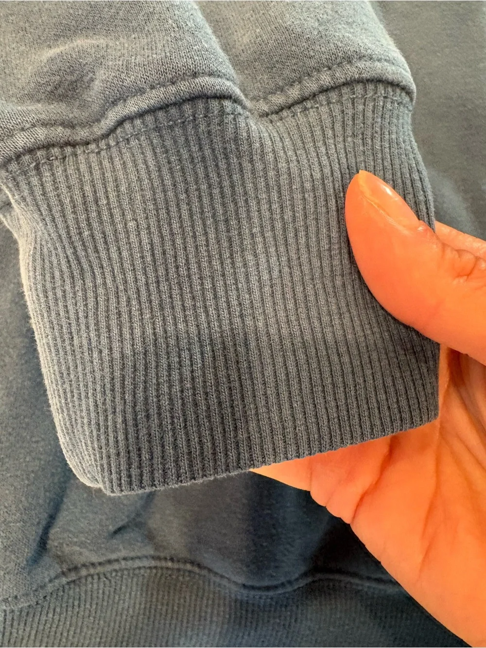The North Face Men’s Crewneck Sweatshirt in Slate Blue- Size L